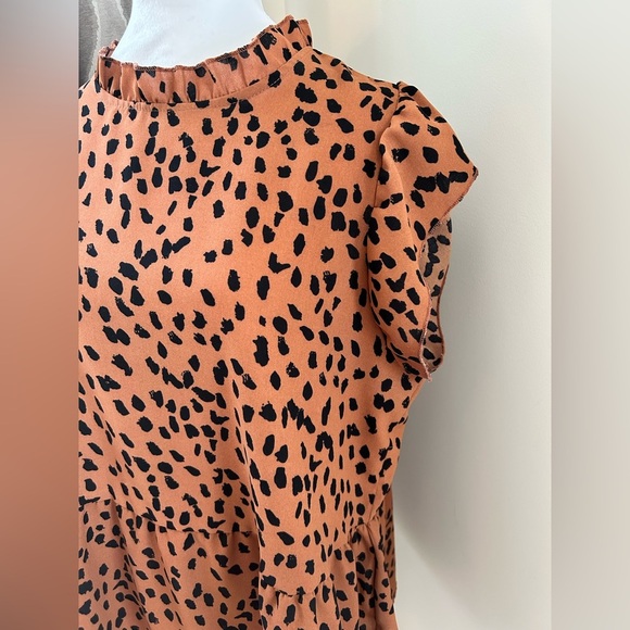 Leopard Print Ruffle Sleeve Top - Picture 3 of 4